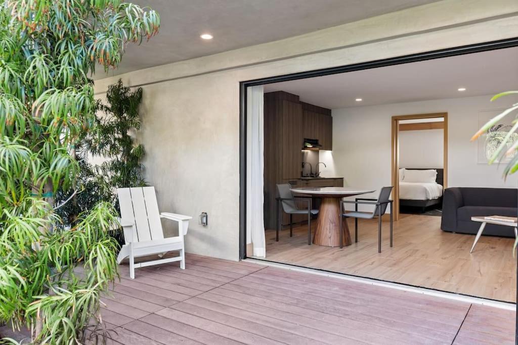 Malibu Sand Carbon Beach Suites المظهر الخارجي الصورة