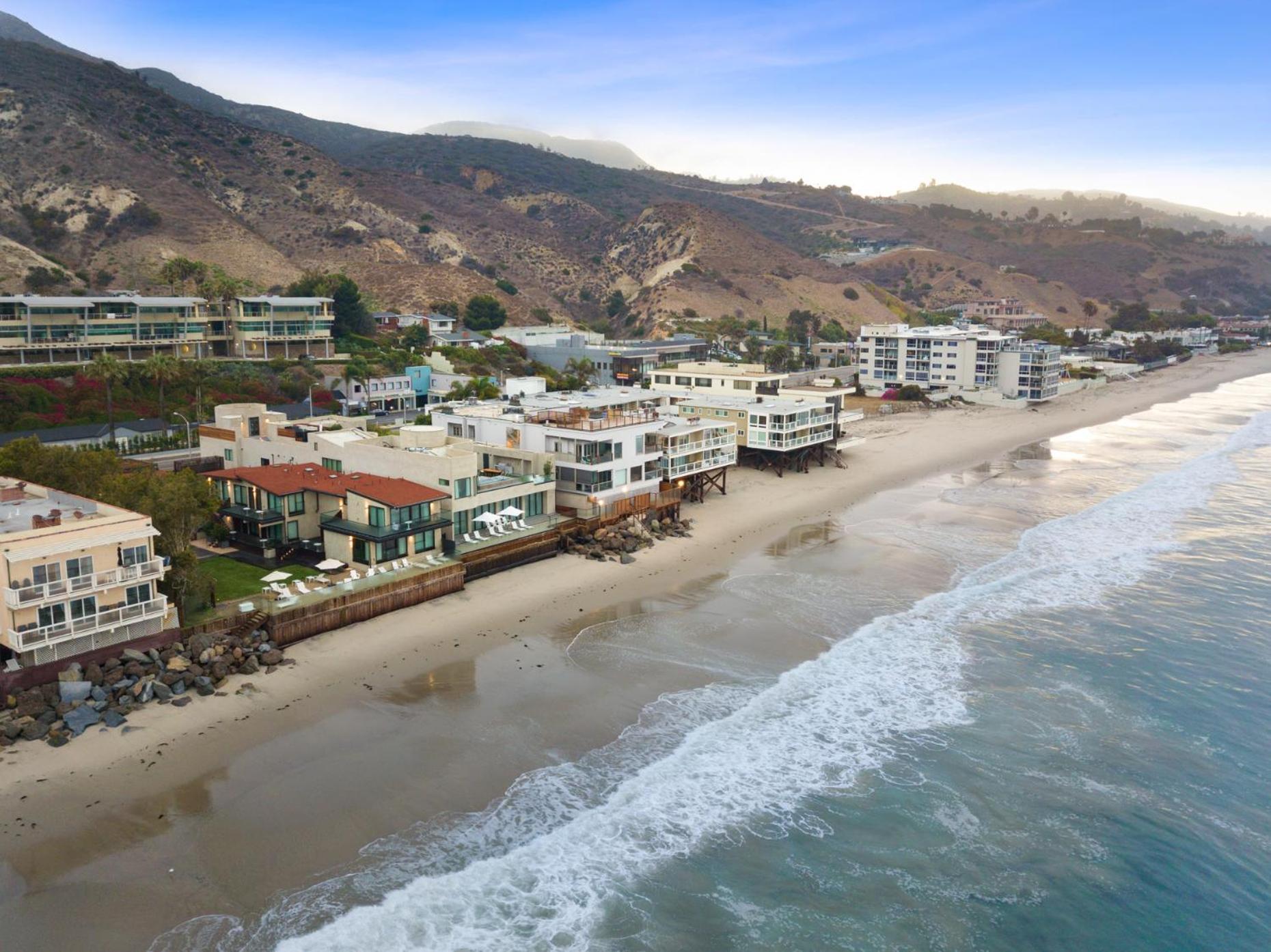 Malibu Sand Carbon Beach Suites المظهر الخارجي الصورة