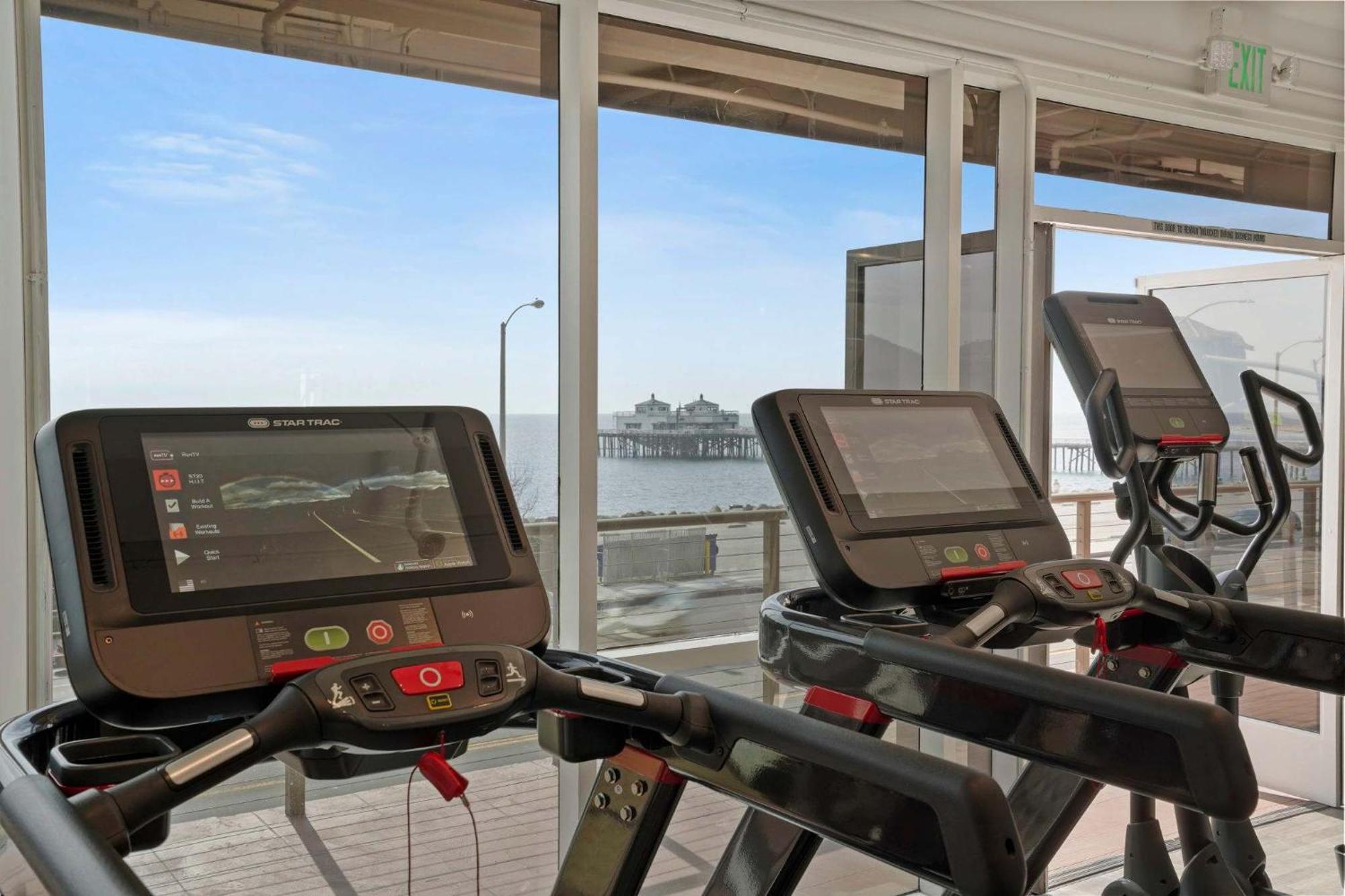 Malibu Sand Carbon Beach Suites المظهر الخارجي الصورة